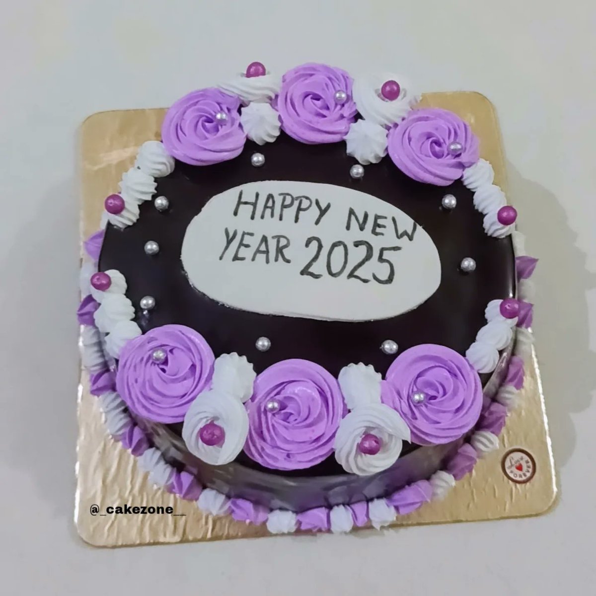 cakezone__'s tweet photo. "A party without cake is just a meeting." ❤️ https://t.co/pkwEVYdj6p
