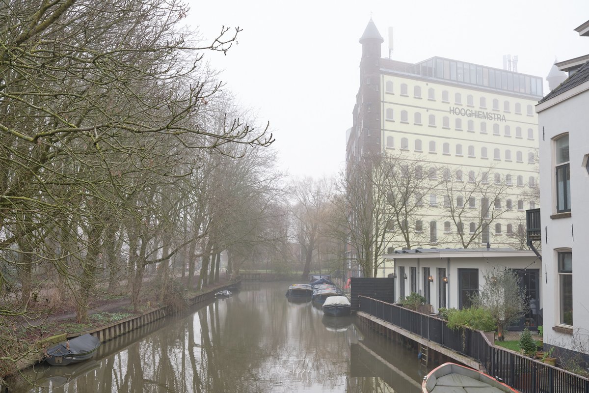 #DagelijksUtrecht 216/366 - Hooghiemstragebouw in de mist

Hooghiemstra is een voormalige veevoederfabriek in #utrecht ... coenkoppen.nl/dagelijks-utre…