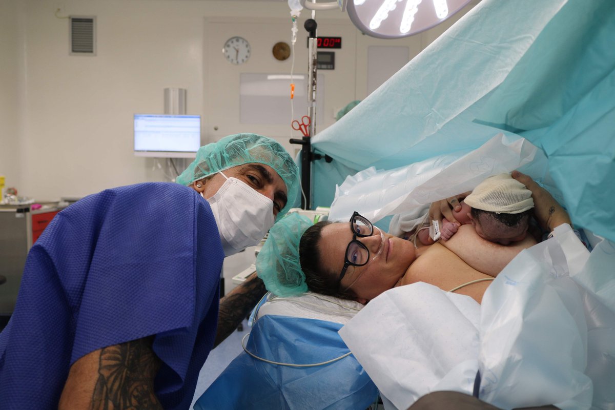 🏥El Hospital Universitario Doctor José Molina Orosa realiza la primera cesárea con la presencia del padre en quirófano

👶🏼Ainhoa se ha convertido en la primera bebé nacida en el Molina Orosa por una intervención de cesárea con la presencia de su padre en el quirófano

sigue 👇🏿