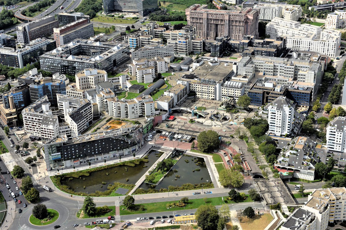 ▶ Dans le cadre de la redynamisation du Mont d’Est, la Ville et Grand Paris Grand Est lancent un appel à projet pour réinvestir des bureaux et attirer de nouveaux acteurs !
👉 Dossiers de candidature à déposer avant le 26 janvier.
👉 Toutes les infos : urls.fr/g6t3mS