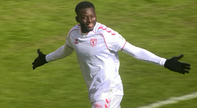 beINSPORTS_TR's tweet photo. 📺 Bellona Kayserispor - Reeder Samsunspor maçının gol ve pozisyonları burada...

#TrendyolSüperLig #BambaşkaBirSezon #KAYvSAM

🔗 İzlemek için: https://t.co/siru8UMZQp https://t.co/7XJstDzmLM