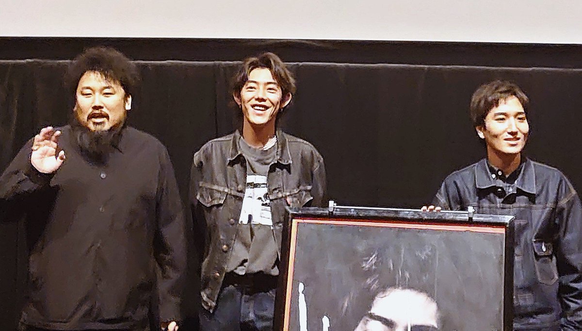 #WelcomeBack　
川崎の舞台挨拶に参加しました！　上映会前なのでネタバレなしという制約付きでしたが、川崎でのロケもあり、と聞いてうれしくなりました!
映画は、全編ヒリヒリしてしますが(もちろん最上級の褒め言葉✨)、舞台の皆さんの笑顔を見て、ホッとしました😊