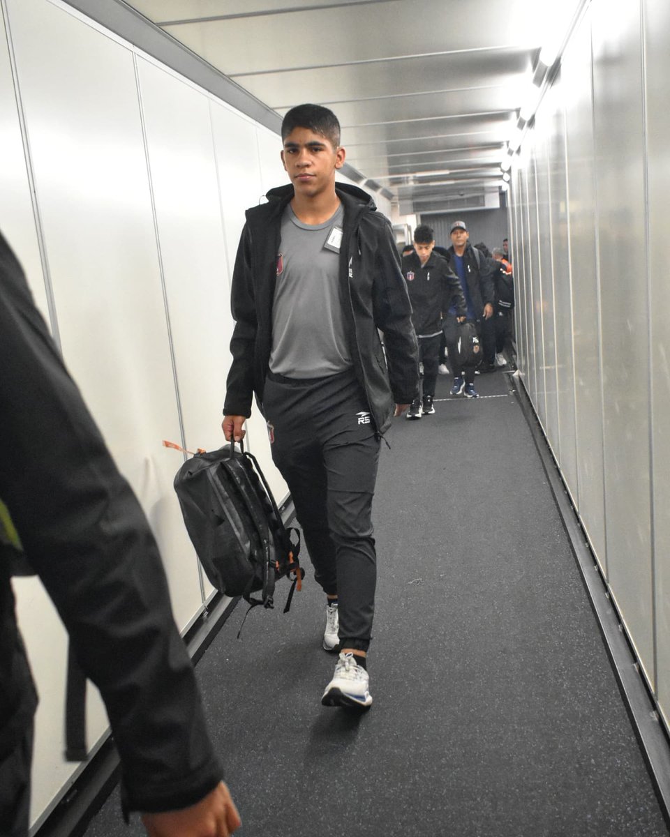 𝗗𝗲𝘀𝘁𝗶𝗻𝗼 𝗰𝗼𝗺𝗽𝗹𝗲𝘁𝗮𝗱𝗼 ✅🛬

📍𝚂𝚊𝚗𝚝𝚊 𝙲𝚛𝚞𝚣 𝚍𝚎 𝚕𝚊 𝚂𝚒𝚎𝚛𝚛𝚊 🇧🇴

#OrgulloAzulgrana 🔵🔴
#MundialitoTahuichi2025 ⚽