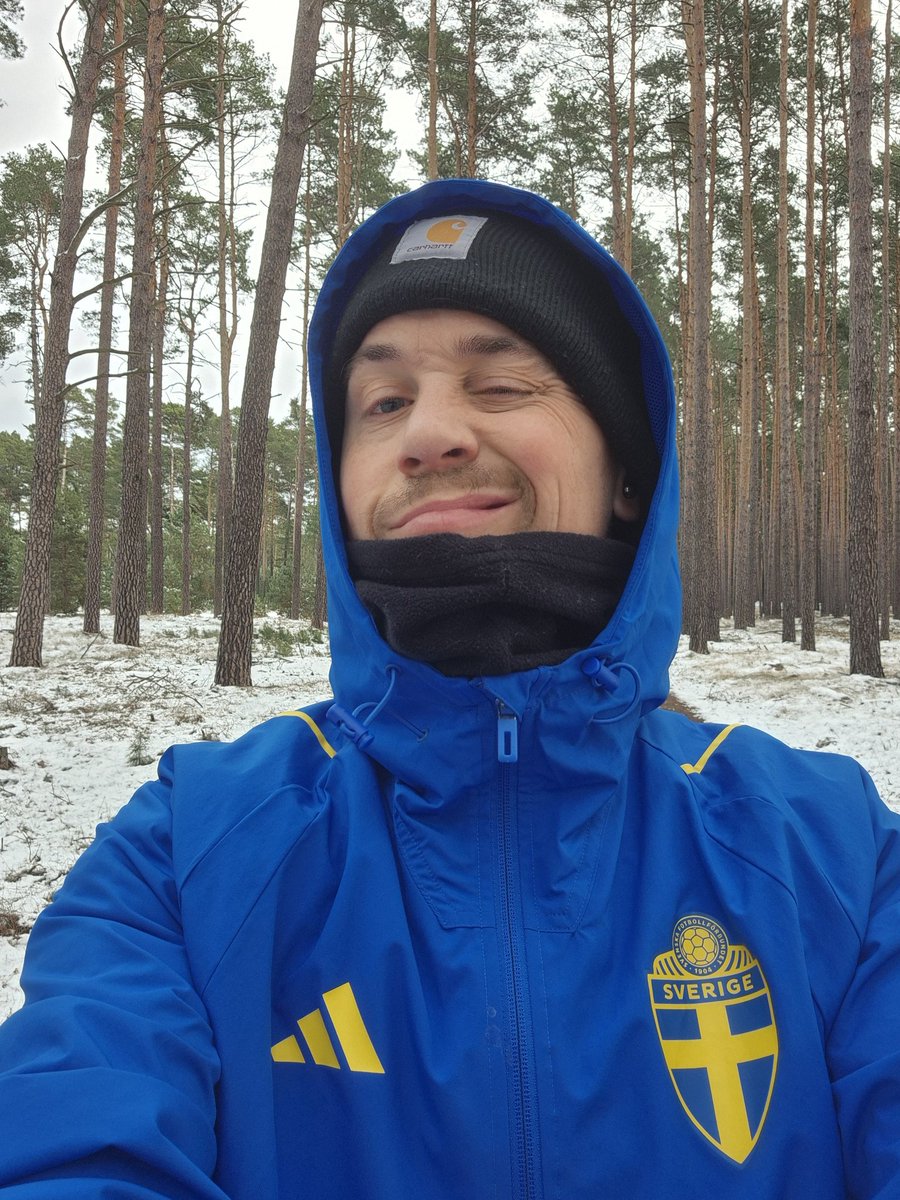 Djeekop de Dichter ★ tweet media