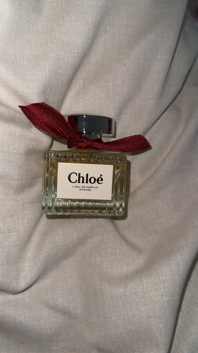 TheEllatyra's tweet photo. I bought my 2014 scent to feel nostalgic 🥺🥰 https://t.co/kTepkuS00y