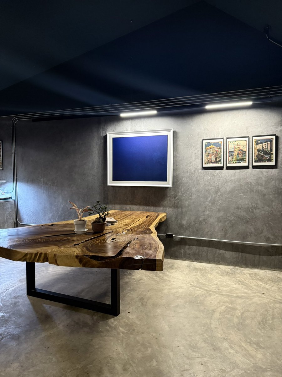 Tashi0x's tweet photo. New table. @lphaCentauriKid + @BouboyBkk https://t.co/uM592oWlhO