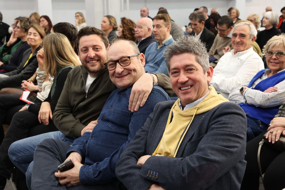 PSC L'Hospitalet /❤ (@psclh) on Twitter photo Estem treballant per una Catalunya millor, amb la força de la justícia social, la igualtat i els serveis públics de qualitat.🌹
La nostra responsabilitat és lluitar pel futur de tothom i ho farem, perquè tenim ➕ força de mai per governar.
<a href="/salvadorilla/">Salvador Illa Roca</a> Estem treballant per una Catalunya millor, amb la força de la justícia social, la igualtat i els serveis públics de qualitat.🌹
La nostra responsabilitat és lluitar pel futur de tothom i ho farem, perquè tenim ➕ força de mai per governar.
<a href="/salvadorilla/">Salvador Illa Roca</a>