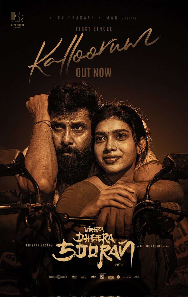 HAPPY EVENING BUDDIES ✨

#Kalloorum from <a href="/chiyaan/">Vikram</a>'s #VeeraDheeraSooran Out now🎉

LINK is Here :
 🔗 youtu.be/tHvkzclvfuY

<a href="/Chiyaan/">Vikram</a> #ChiyaanVikram