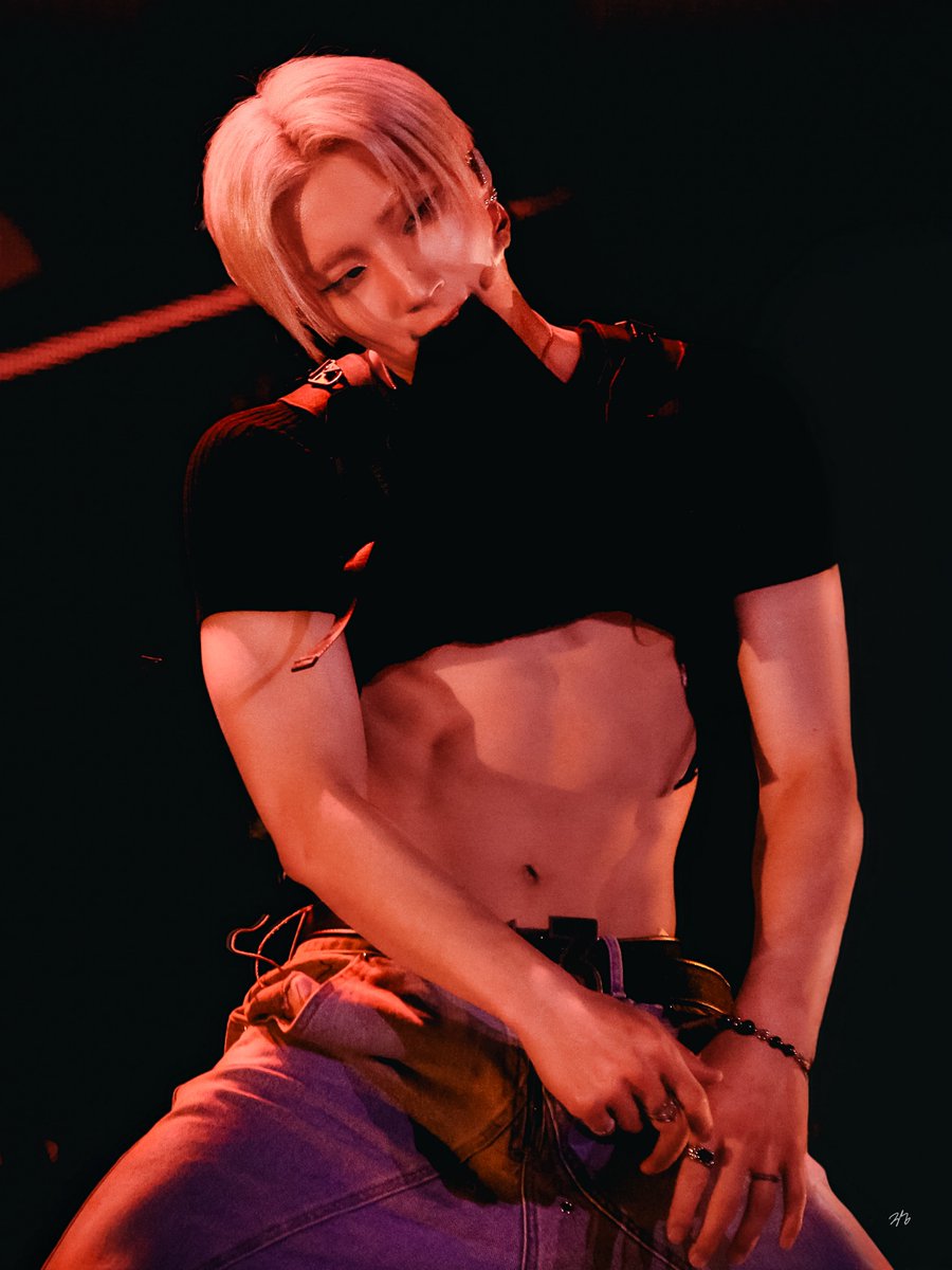 랑 tweet media