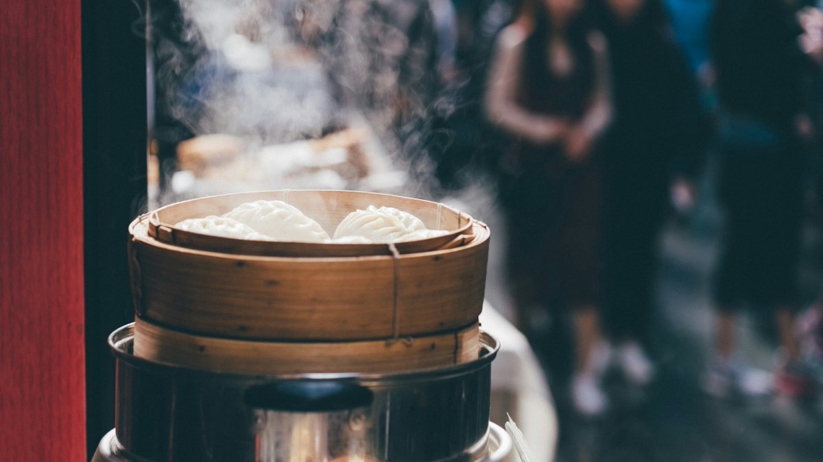 🥟 En China, los dumplings no solo son deliciosos, también tienen un significado cultural: representan la unión familiar y la prosperidad. 🥢 

¿Alguna vez probaste los dumplings? 🇨🇳