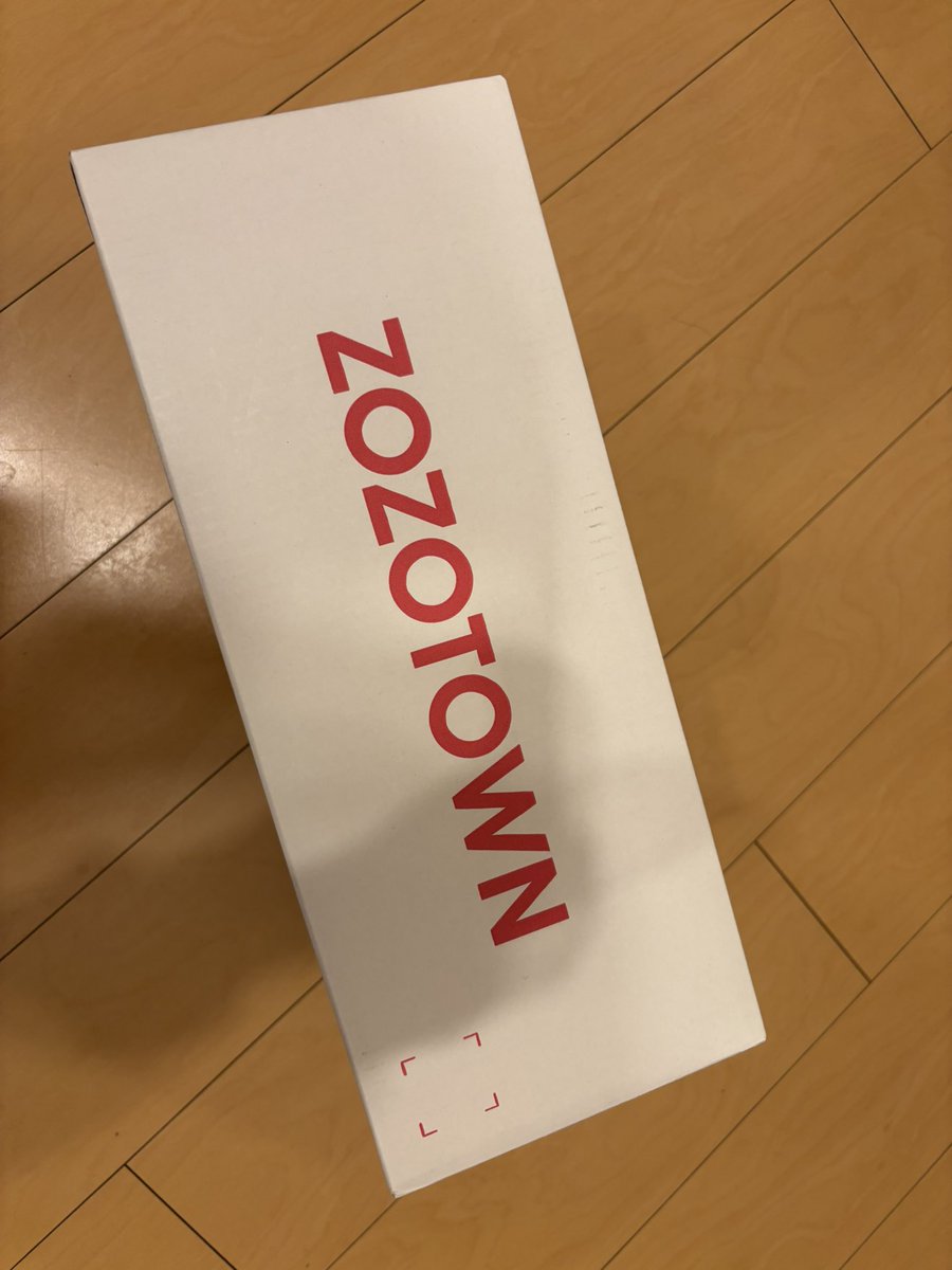 mai092q's tweet photo. なんかいつもと違う箱で来た！！

#ZOZOSALE箱CP https://t.co/9bqpC50uUA