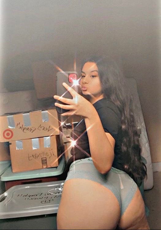 jessi2slut's tweet photo. Let’s have a nasty Ft #rt #nsfw #ft #hornylatina https://t.co/fYy6jYy3wF