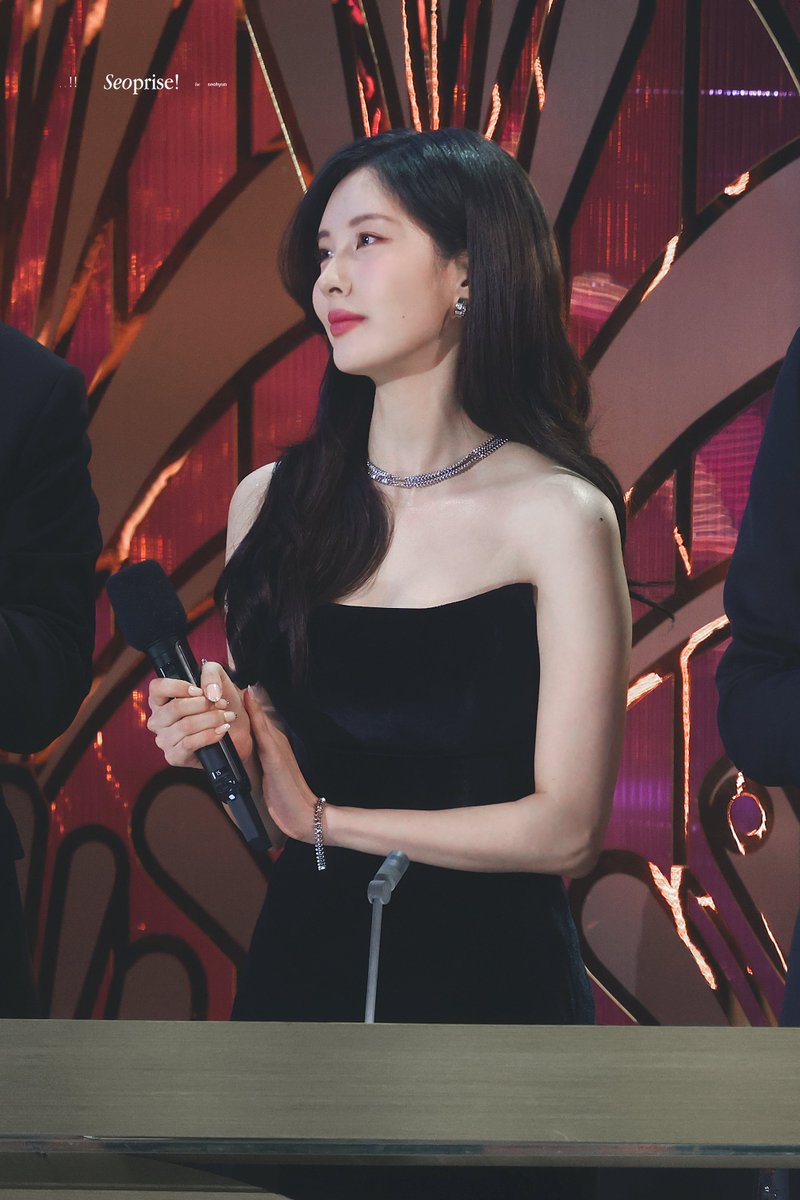 Seoprise628's tweet photo. 241231 2024 KBS 연기대상 2P
#서현 #SEOHYUN https://t.co/bfMLVIdwaW