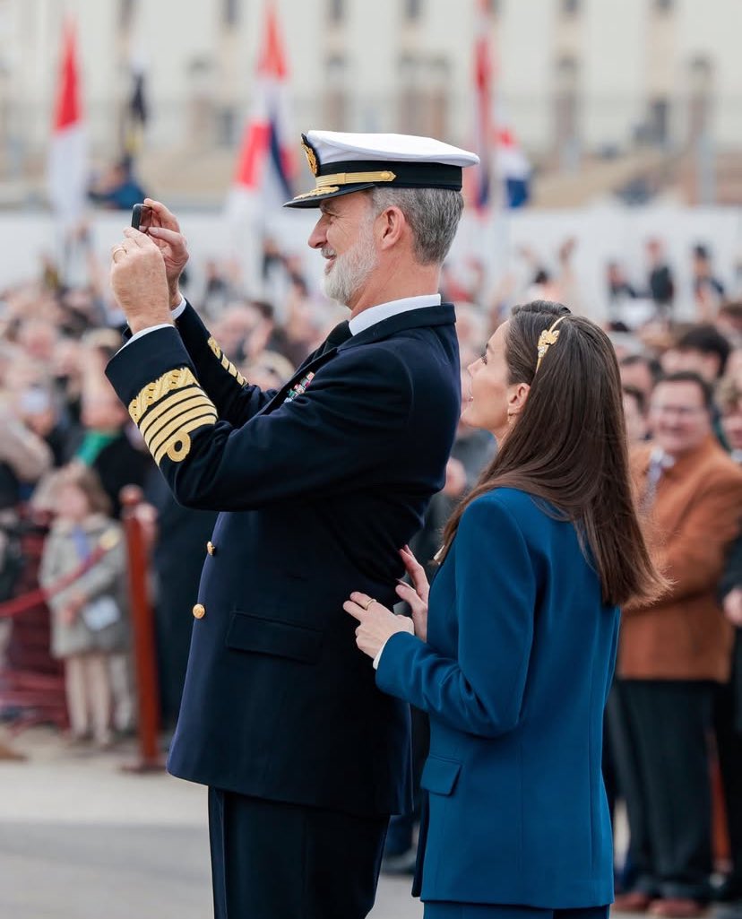 Un padre muy orgulloso de su hija.