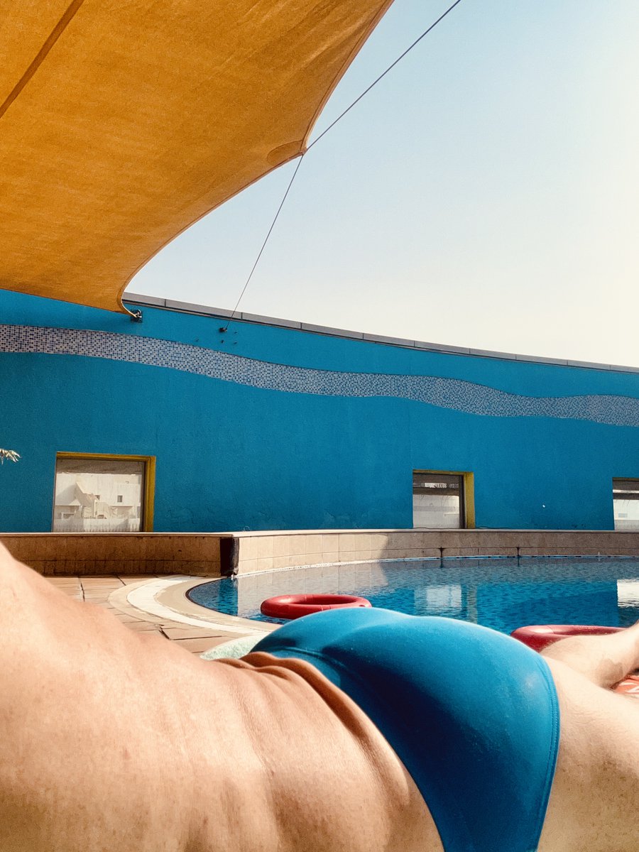 SkipRyder's tweet photo. Sun's out, bum's out :-D https://t.co/8GsFEtHJUI