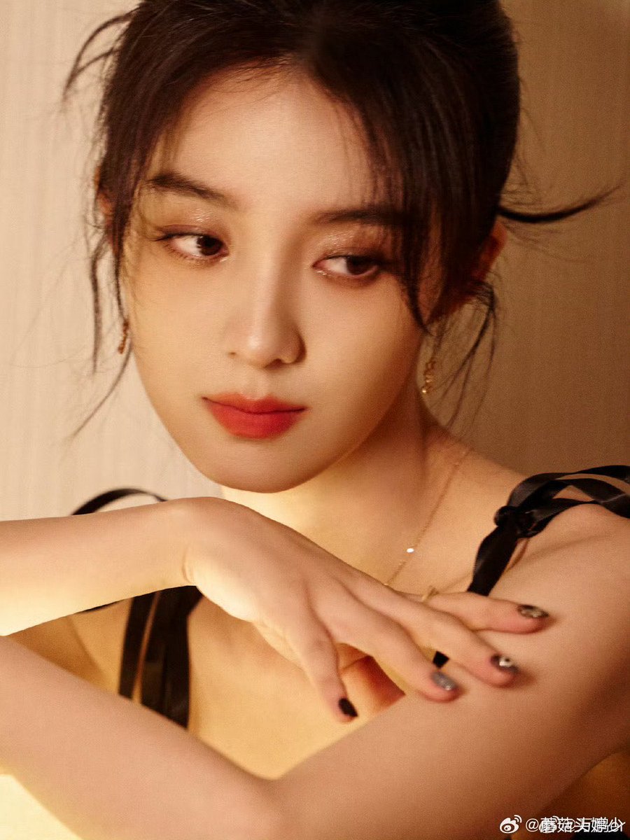 serjie22's tweet image. Baby girl being beautiful as she is.

#WanPeng #万鹏