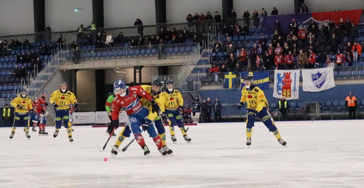 Bandyallsvenskan
Streckdrama och klassikermöte i toppmatch
I dag 
IFK Kungälv - IF Boltic
IFK Rättvik - Gustavsberg
Kalix - Djurgårdens IF
Katrineholm - Lidköpings AIK
Nässjö - Tellus
Tranås BoIS - Falu BS
Örebro SK - Mölndal

bandyworld.com/2025/01/11/ban…
#SvBandy #BandyWorld