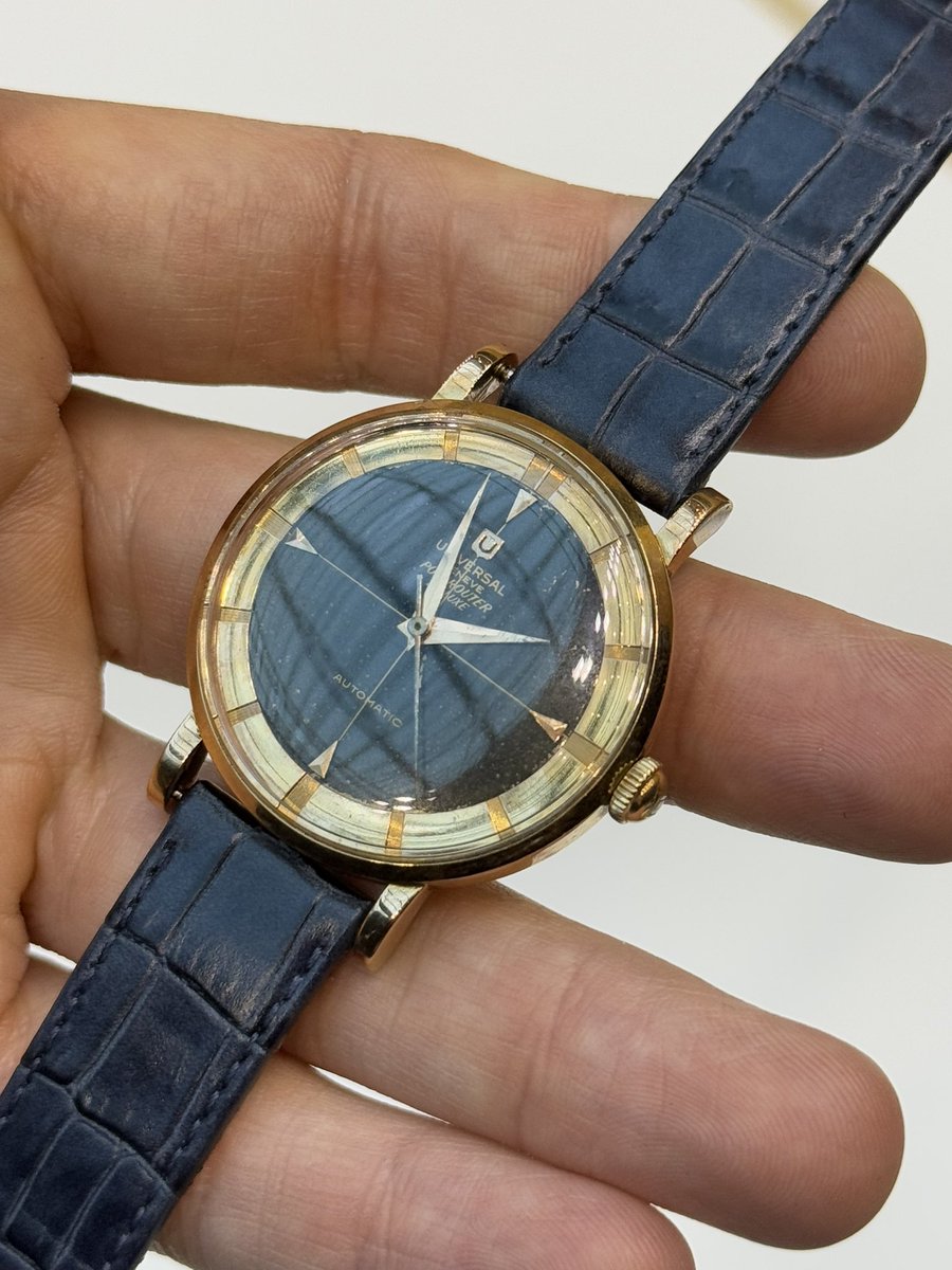 Jonatha60667679's tweet photo. Rolex Datejust 1601 rare cadrans 
Bleu Pétrole 4500€
Gris mat 4600€ 
UG polerouter or 18k black dial 3200€ https://t.co/kVzJg9ws2U