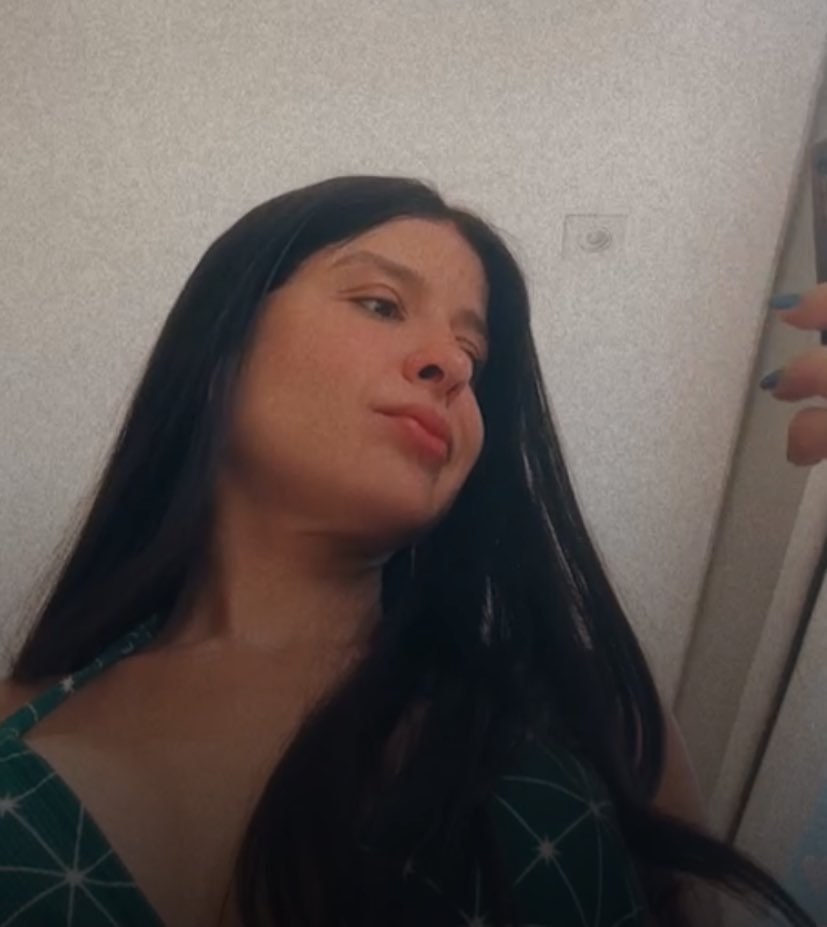moursmaiara's tweet photo. Ser lindinha demais incomoda muita gente né ? Te amo 💗 https://t.co/UtapkeL9U7