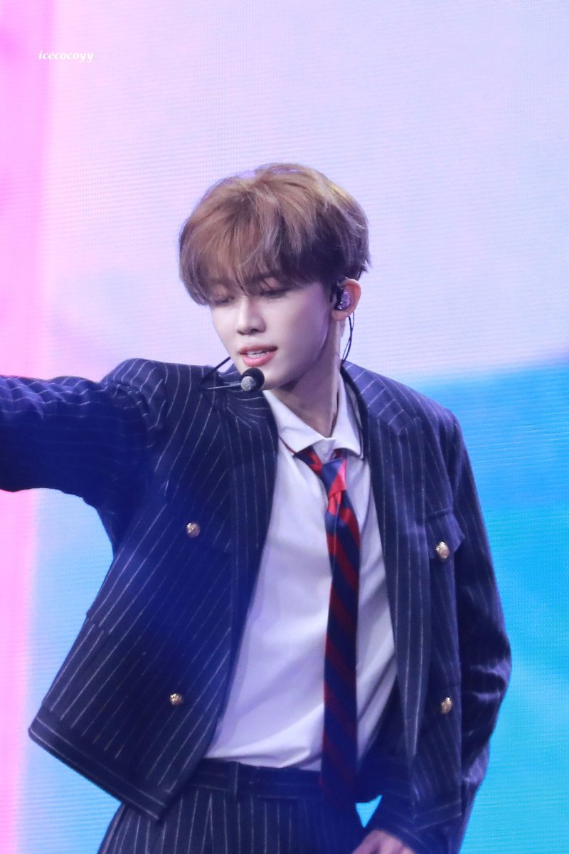 럽미라잇 재민이가
도진이같은 청명느낌으로 다가옴
얼마전에 샤오랑이엿으면서요