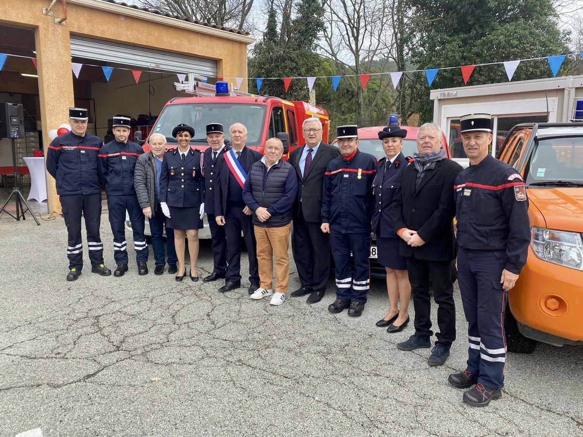 udspvar's tweet photo. #stebarbe | Ce matin cérémonie de la Sainte Barbe au cis Callas en présence des élus du canton . A l’invitation du chef de centre @udspvar a répondue présente . Une sympathique cérémonie familiale, et conviviale. L’union au plus proche de ses adhérents. https://t.co/H1fw0P3JpP