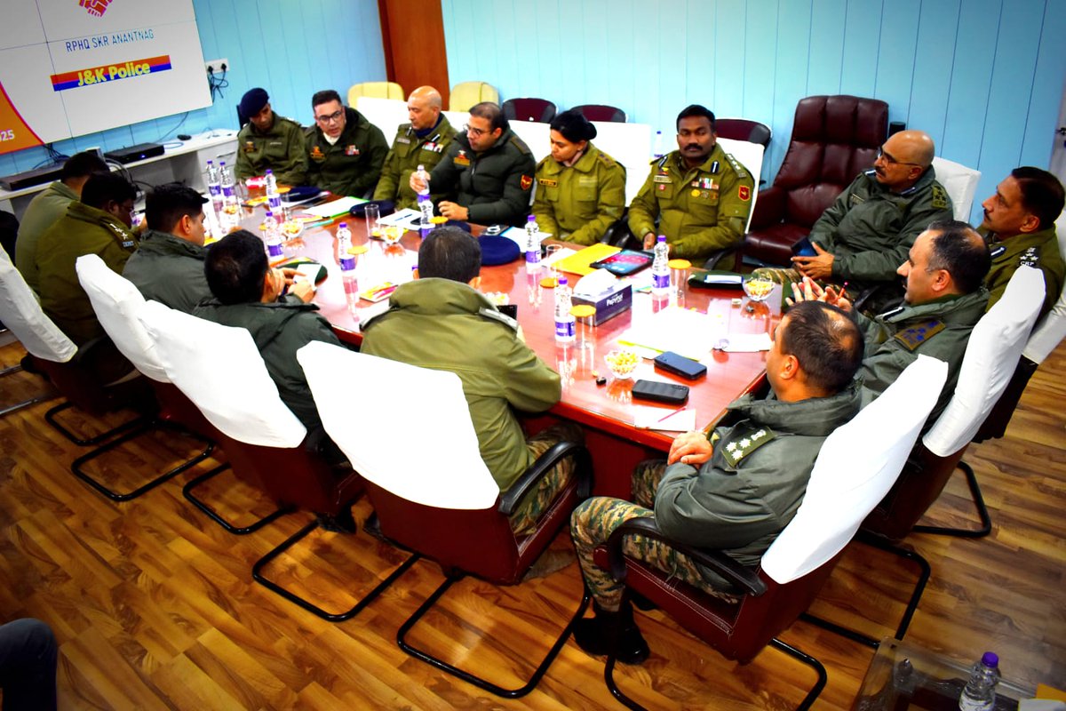 DIG, South Kashmir Range (@digskr) on Twitter photo DIGP SKR Shri Javed Iqbal Mattoo-IPS conducted a meeting with senior officers of different security agencies at Range Police Headquarters South Kashmir Anantnag.
<a href="/JmuKmrPolice/">J&K Police</a>
<a href="/ChinarcorpsIA/">Chinar Corps🍁 - Indian Army</a>
<a href="/KashmirPolice/">Kashmir Zone Police</a> DIGP SKR Shri Javed Iqbal Mattoo-IPS conducted a meeting with senior officers of different security agencies at Range Police Headquarters South Kashmir Anantnag.
<a href="/JmuKmrPolice/">J&K Police</a>
<a href="/ChinarcorpsIA/">Chinar Corps🍁 - Indian Army</a>
<a href="/KashmirPolice/">Kashmir Zone Police</a>