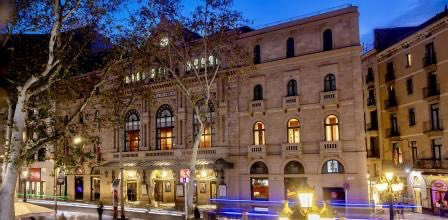 JordiMadd's tweet photo. .#Cultura a @LaVanguardia:
“Idees perquè el Liceu dibuixi i el seu Nadal a Barcelona”
Amb opinions: @Valentioviedo dir. @Liceu_cat, M. #Hernández Dir. @BarcelonaTurism, M. #Serrat Dir. @liceu1837, @JoanMagrane, V. #Medem Dir. @schubertiada i un servidor.
https://t.co/p8ZikGwvwj https://t.co/cqV7r6BNDV