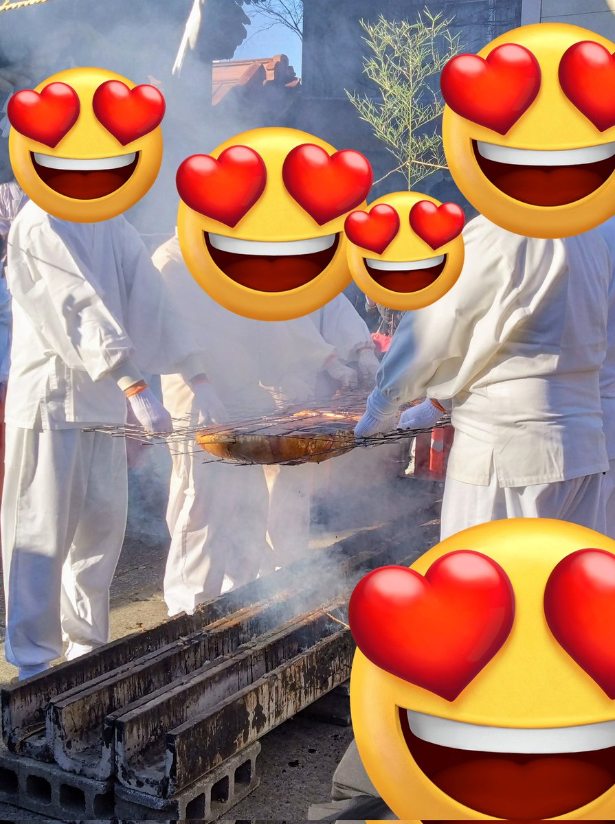 o2_t1r's tweet photo. @Shiro_cakepope みんなかわいい
伊勢崎初市および伊勢崎神社で上州焼きまんじゅう祭来場してきた。
焼きまんじゅうのサイズが巨大だった😀 https://t.co/9wDsD82f8a