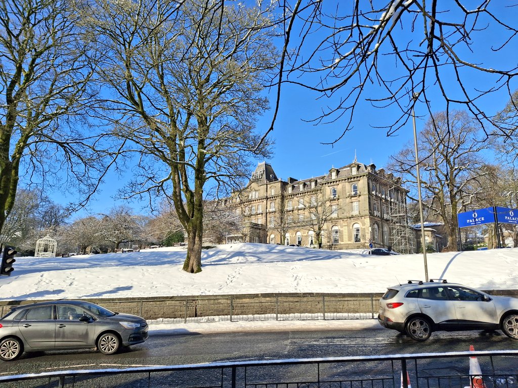 Northern_Travel's tweet image. Some more pictures from my trip to Buxton yesterday. 

Don't think the miniature railway will be working for a bit ❄️

#buxton #peakdistrict #derbyshire