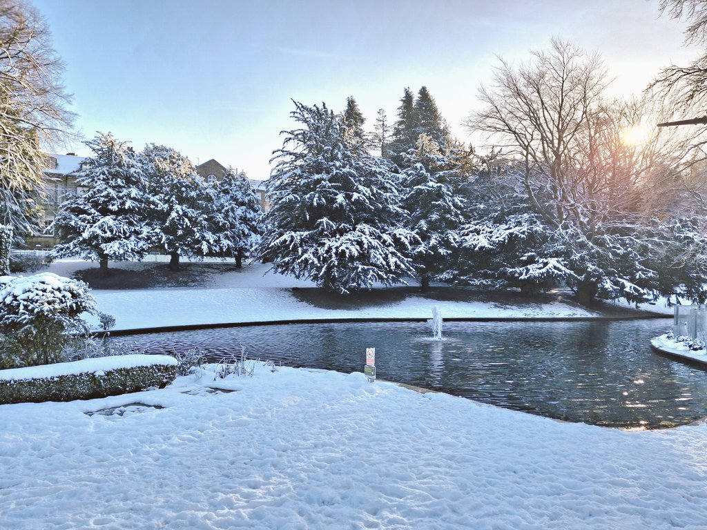 Northern_Travel's tweet image. Some more pictures from my trip to Buxton yesterday. 

Don't think the miniature railway will be working for a bit ❄️

#buxton #peakdistrict #derbyshire