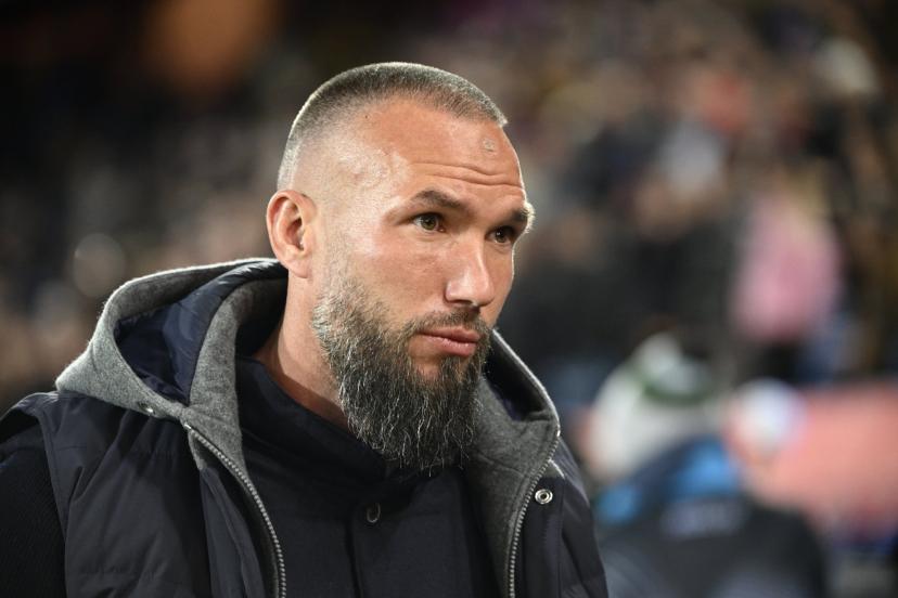 TeamLH76's tweet image. C'est normal que le 10 janvier, donc plus de 6 mois après son arrivée, un entraîneur déclare en conférence de presse : "Je dois m'intégrer" 🤔