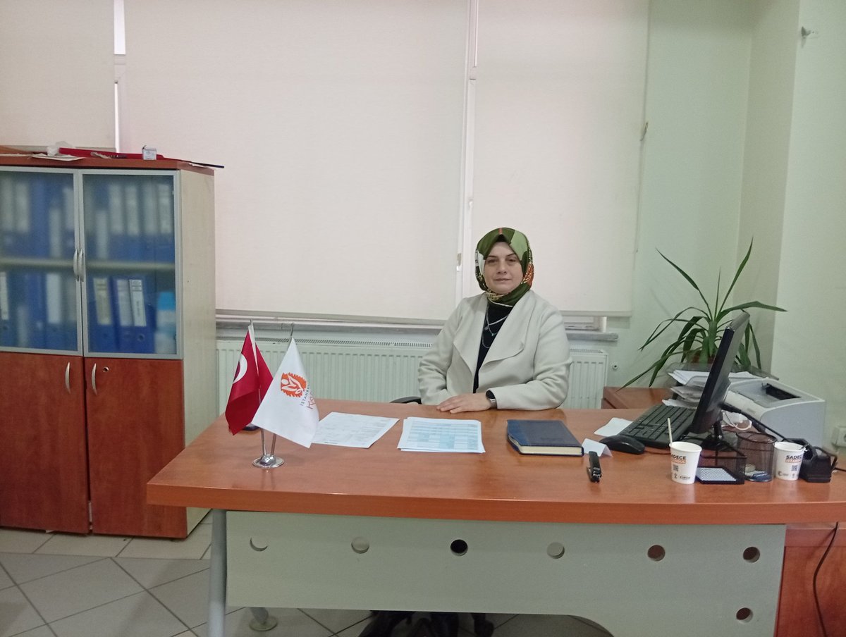 akkadinesenyurt's tweet photo. Esenyurt İçin Nöbetteyiz🇹🇷

Bugün AK Parti Kadın Kolları Nöbetçimiz Yürütme Kurulu Üyemiz

Türkan Aktı

Nöbet Saatimiz
⏰ 11:00-16:00

🖊 Soru görüş ve önerileriniz için
📌 AK Parti Esenyurt İlçe Başkanlığı İletişim Numaramız 👇
☎️0212 620 02 33 https://t.co/RbC0wji3qQ