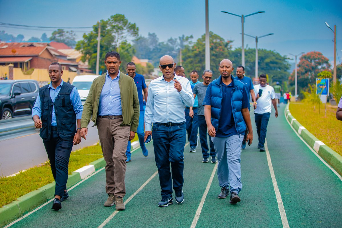 CityofKigali's tweet photo. The Ethiopian delegation in Rwanda for a learning visit is touring key sites in Kigali.

Their visit began with a walk along the Nyarutarama Running Track, a 2.4-kilometer-long, 4-meter-wide trail constructed with specialized materials to enhance outdoor sports experiences. This facility has significantly contributed to promoting healthy lifestyles and urban green spaces in Kigali.

#KigaliYacu