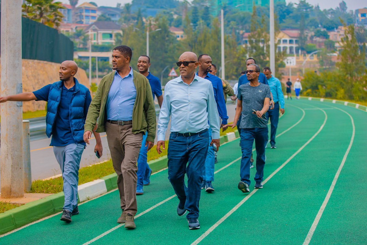 CityofKigali's tweet photo. The Ethiopian delegation in Rwanda for a learning visit is touring key sites in Kigali.

Their visit began with a walk along the Nyarutarama Running Track, a 2.4-kilometer-long, 4-meter-wide trail constructed with specialized materials to enhance outdoor sports experiences. This facility has significantly contributed to promoting healthy lifestyles and urban green spaces in Kigali.

#KigaliYacu