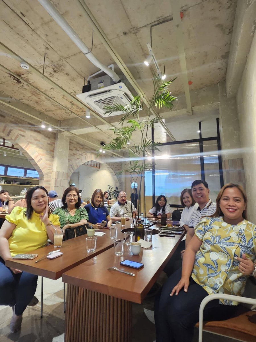 PaulogeerenP's tweet photo. Sun Life Grepa Financial Inc.
EV Region
Leader's Meeting
Together We Thrive:
Unity
Focus
Success in 2025
๐๐ซถ๐ซโ๏ธ๐
#SunLifeGrepa
#OneEasternVisayas
#ProtectingDreams
#SecuringBrighterFutures
#EVictory2025 https://t.co/mK9nD5BECI