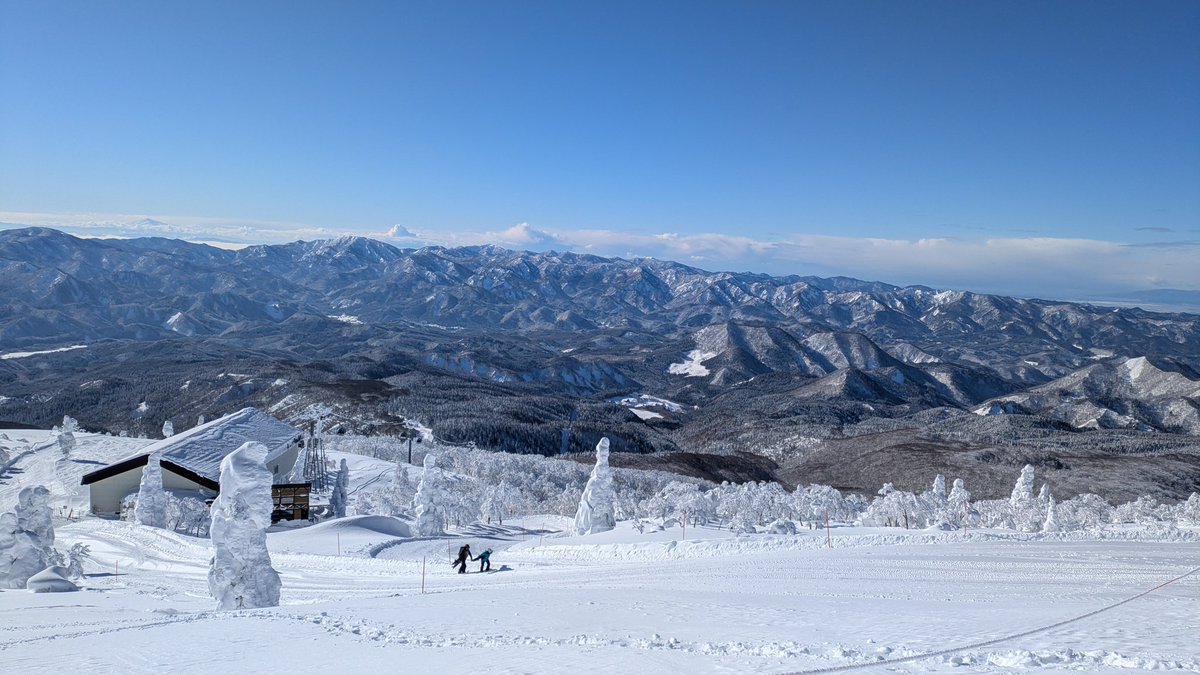 kon44764993's tweet photo. 阿仁スキー場って、こんなに晴れて風のない日もあるんだ…
雪質も良くて最高でした(*´ω｀*) https://t.co/zNPIAH53L5