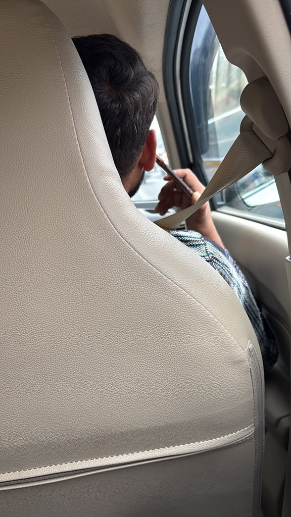 Claimeasy_in's tweet photo. @UberIN_Support How soon will you review @Uber_India after he bangs the car into something while chewing banned tobacco and speaking phone on the other hand… https://t.co/LMVVOzm2EQ