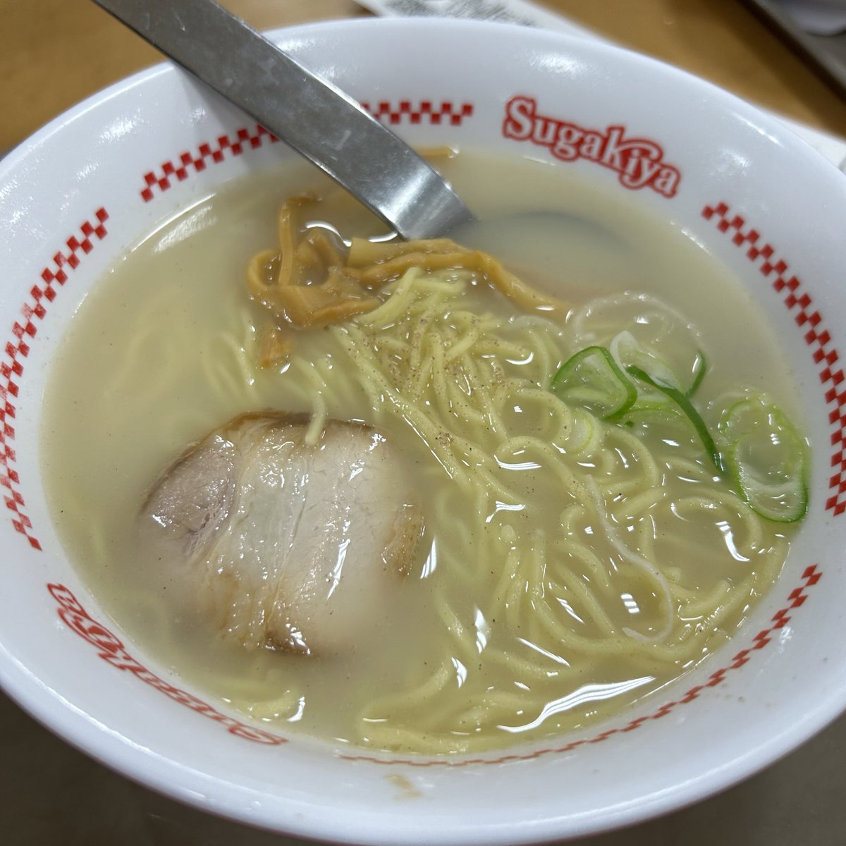 harkid's tweet photo. はじめてのスガキヤは、ソウルフードの味がした https://t.co/KTzYJNzJfn