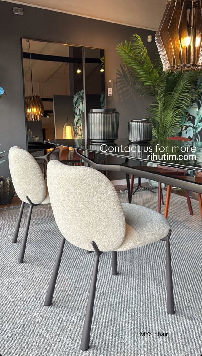 The chair from the MYS Collection in the Rihutin sowroom in Israel! 
rihutim.com
#myscollection by Beatriz Sempere <a href="/midjspa/">MIDJ</a> 
… la piccola MYS
#mys #myscollection #midjspa #rihutin #beatrizsempere #design #chair #interiordesign #arredamentointerni #architecture