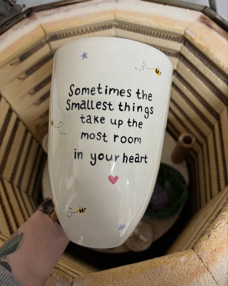 LoveNewmarket's tweet image. Absolutely love this keepsake made my a customer at Studio Scribbles 🤍 If you're looking for somewhere warm to entertain the children this month, we've found the perfect place. 

#StudioScribbles #SupportLocal #SupportOurHighStreet #LoveNewmarket #Newmarket #NewmarketSuffolk
