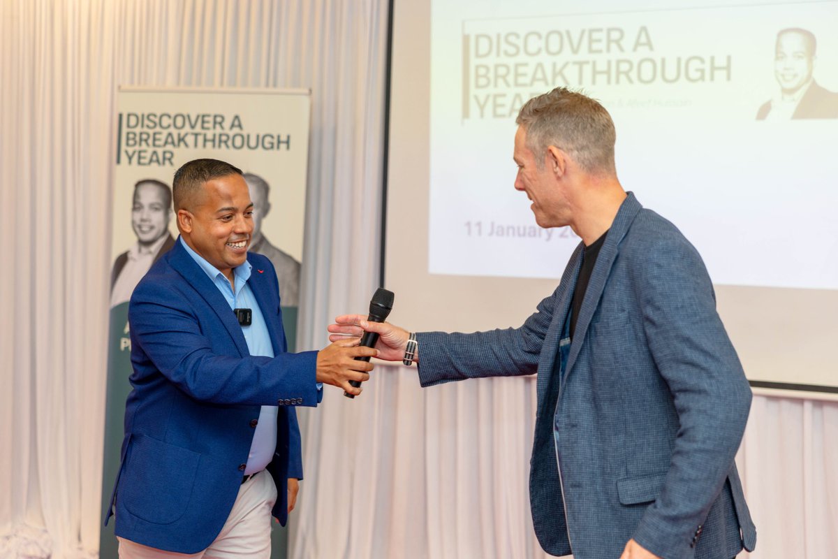 resumomv's tweet photo. Our first event of 2025, Discover Your Breakthrough Year, is off to a brilliant start with our speakers, Afeef Hussain and Nick Jonsson. Together, we’re learning how to set our mindset for higher performance and create a truly transformative breakthrough experience! https://t.co/ap7UbqC9rT