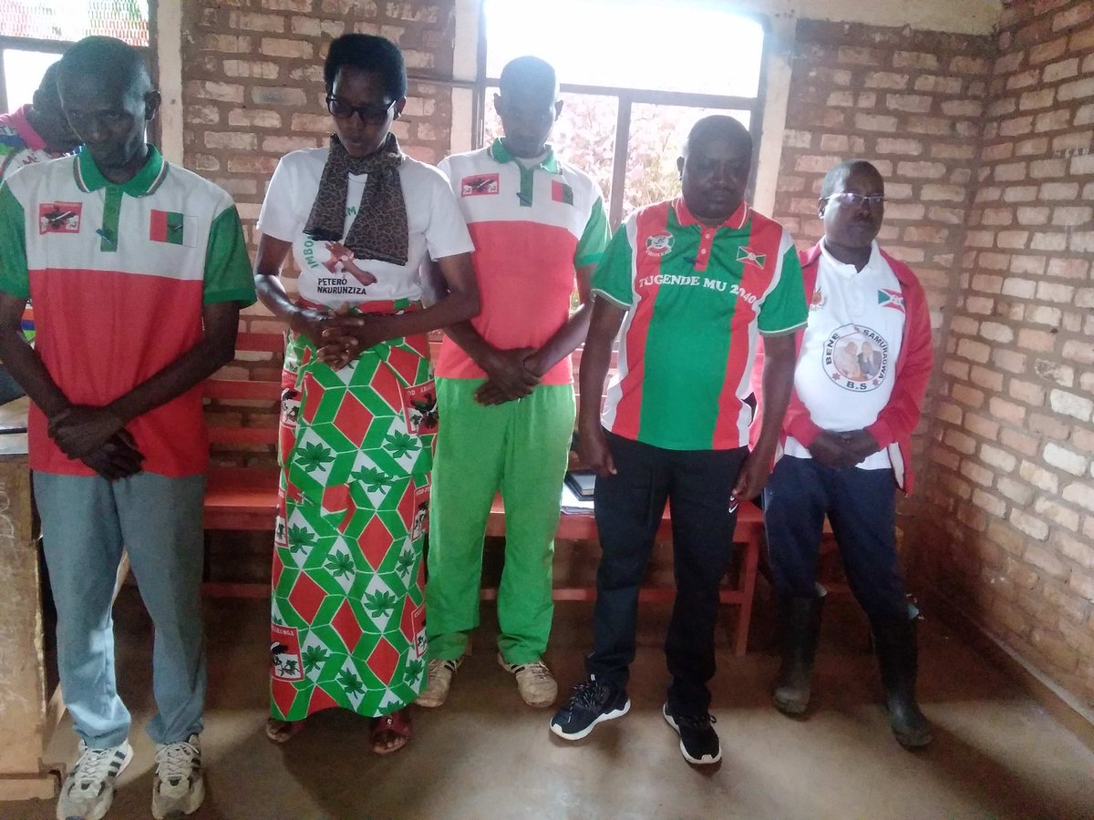 EdouardNsabima2's tweet photo. #Mwaro,@CnddFdd ubuserukizi; mungendo barimwo kuri uyu 11/1/2025 hambavu yo kugendera zone gisozi ,baciye baja kugirisha inama indongozi z'uwo mugambwe muri zone #Rorero@ https://t.co/T2JaBO9jOL