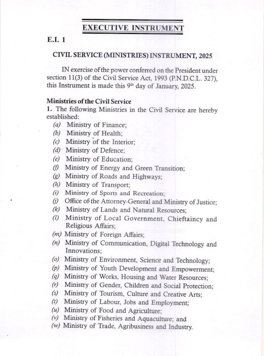 PNAfricawatch's tweet photo. 🇬🇭 Just In: President John Mahama reduces the number of ministries from 30 to 23.
#Ghana #GovernmentRestructuring #MinistriesReduced #Leadership #PNAfricaNews https://t.co/BGj9DFhBlI
