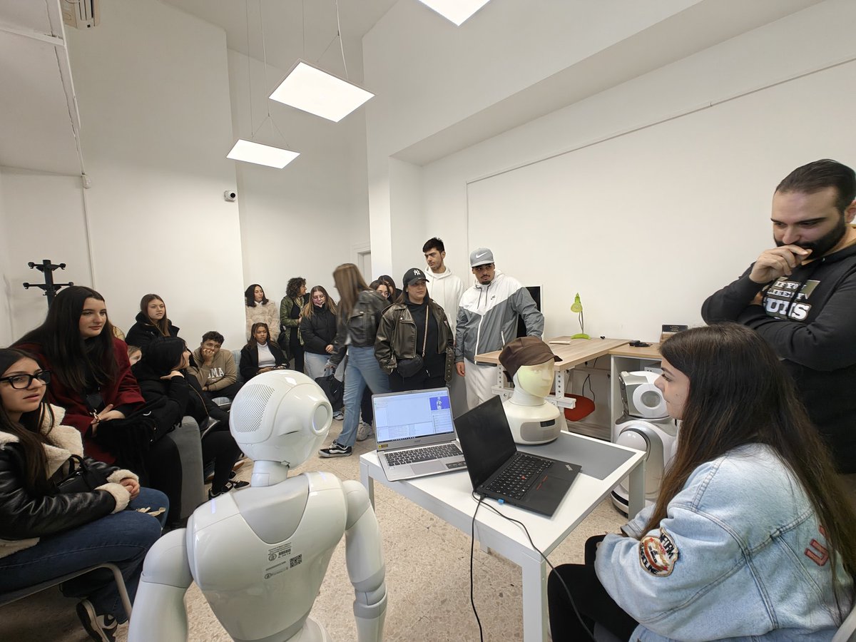PriscaLab's tweet photo. Students meeting our robots for the Open day at #priscalab @UninaIT #HRI #Robotics #ComputerScience #informatica #Naples https://t.co/KLZbpeJSN9