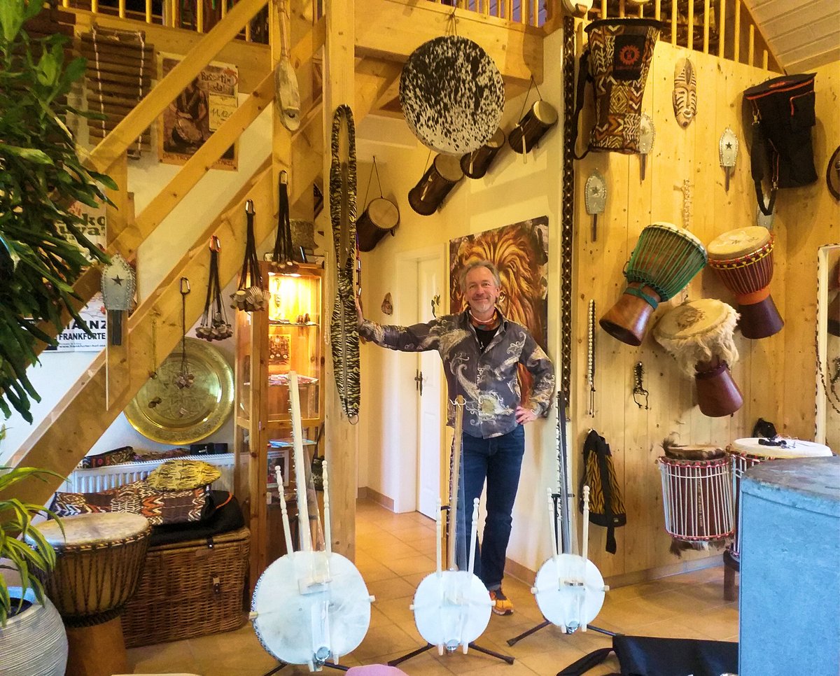 🎶 Entdecke die Welt der Djembe! 🌍 Besuche jetzt unsere Website und finde alles, was Du für Dein Trommel-Erlebnis brauchst – von hochwertigem Zubehör bis zu stilvollen Taschen! 🎵🔗 djembe-art.de #Djembe #Trommeln #Musik #Percussion #DjembeArt