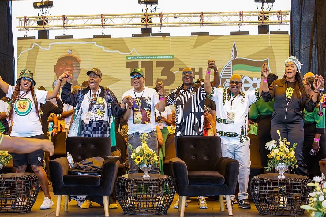 ANCLimpopo's tweet photo. ANC Provincial Secretary Vhamusanda Reuben Madadzhe with fellow members of the NEC. Leadership Dumela!
📍#MandelaParkStadium, Khayelitsha
#ANC113Anniversary
#ANC13 https://t.co/aWH48i4HDe