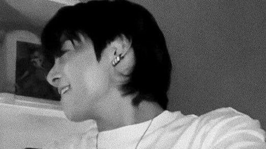 JeonEsHi97's tweet photo. MY MAN https://t.co/qWXyc61gV3