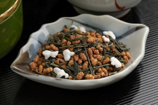 jyynatea's tweet photo. Hey tea lovers! Ever wondered about the story behind Genmaicha? It went from humble beginnings in 15th century Japan to your cup of comfort! Brew right, enjoy right! #Genmaicha #TeaTime #JapaneseTea 

Read more: https://t.co/I2hhzJ95t5 https://t.co/CBPpDcEHgs