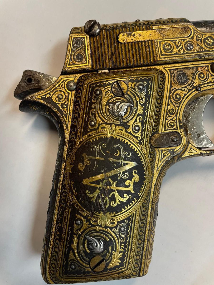 #OperacionesGC | Recuperada una pistola que perteneció al presidente de la II República, Niceto Alcalá Zamora

ℹ️ Guardia Civil de Guipúzcoa, a través de #UCE3, hizo llegar esta información a la Gendarmería Francesa

▶️ Esta pistola fue entregada al entonces presidente en una