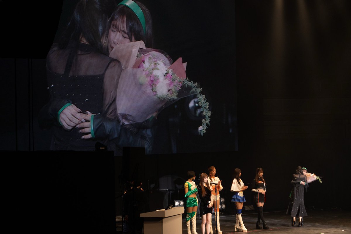 kotone_dayo_'s tweet image. 夢が現実に変わった日。
/
この度水瀬琴音はレースアンバサダーアワード2024にて『グランプリ🏆』を受賞する事ができました🥹✨
\
みんなと一緒に掴んだこの1番大きなトロフィーはこちゃの一生の宝物です😭💕
最高の景色をみせてくれた皆様、本当に本当にありがとうございました😖💚